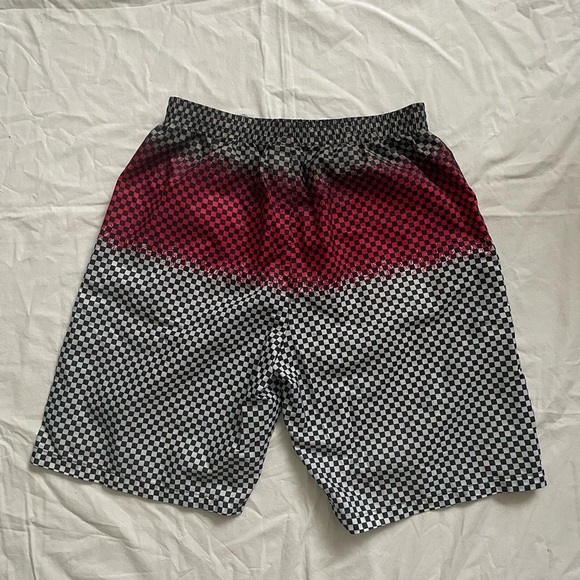 ✨SOLD✨ RARE Adidas Checkered Shorts - Picture 6 of 10